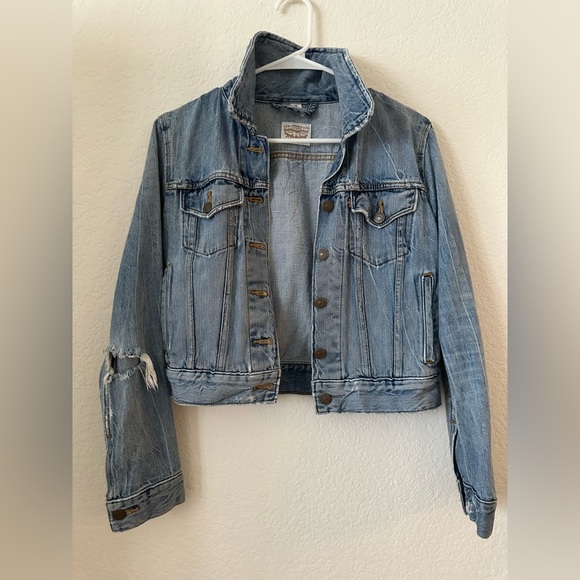 Levi's Light Blue Distressed Denim Trucker Jacket Original - Picture 1 of 8